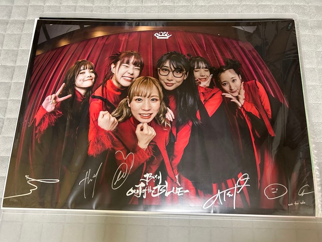 BiSH OUT of the BLUE サイン入りポスター