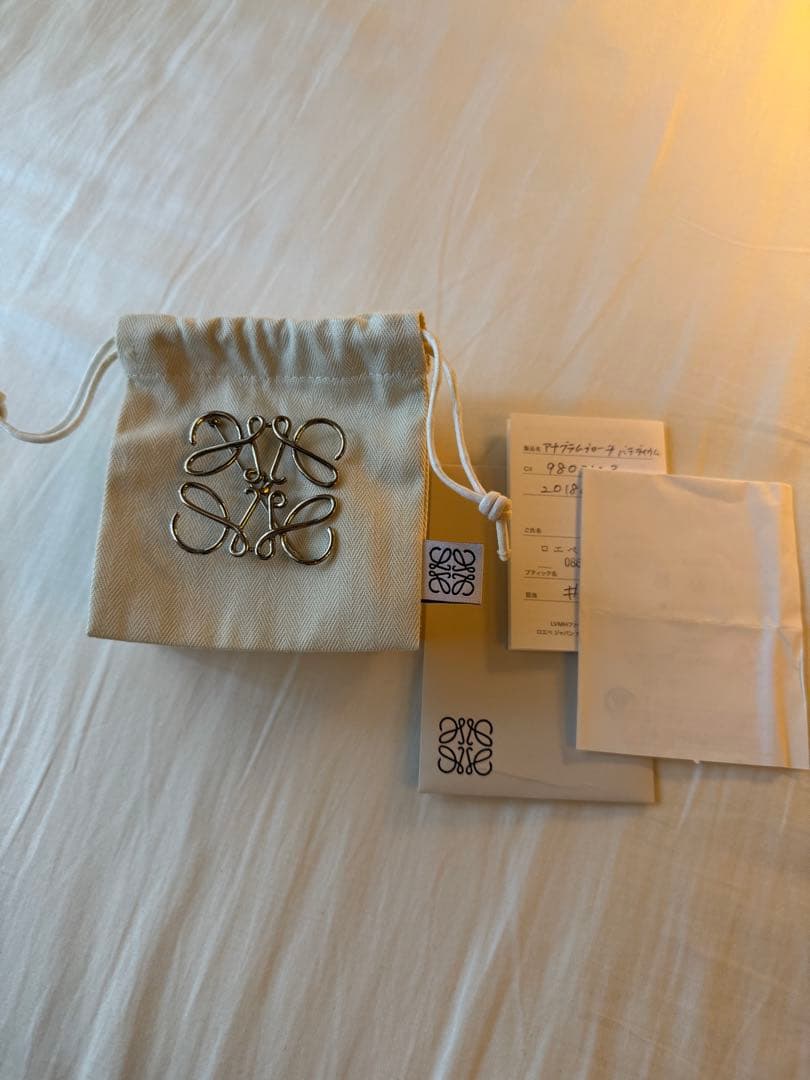 美品 LOEWE ロエベ - シルバー アナグラム　 ブローチ