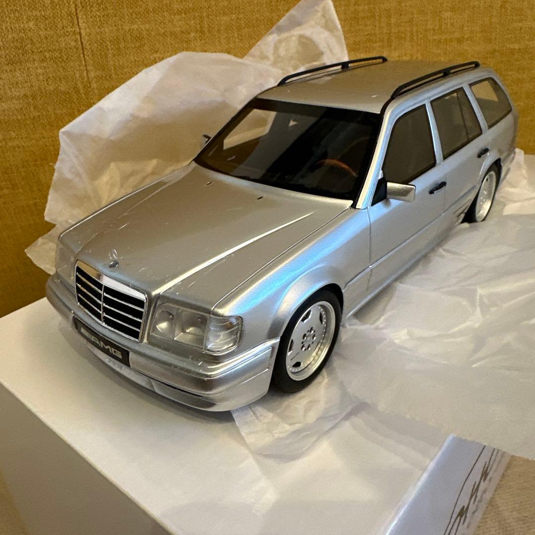 ベンツワゴンミニカー1/18 OTTO製　新品未開封