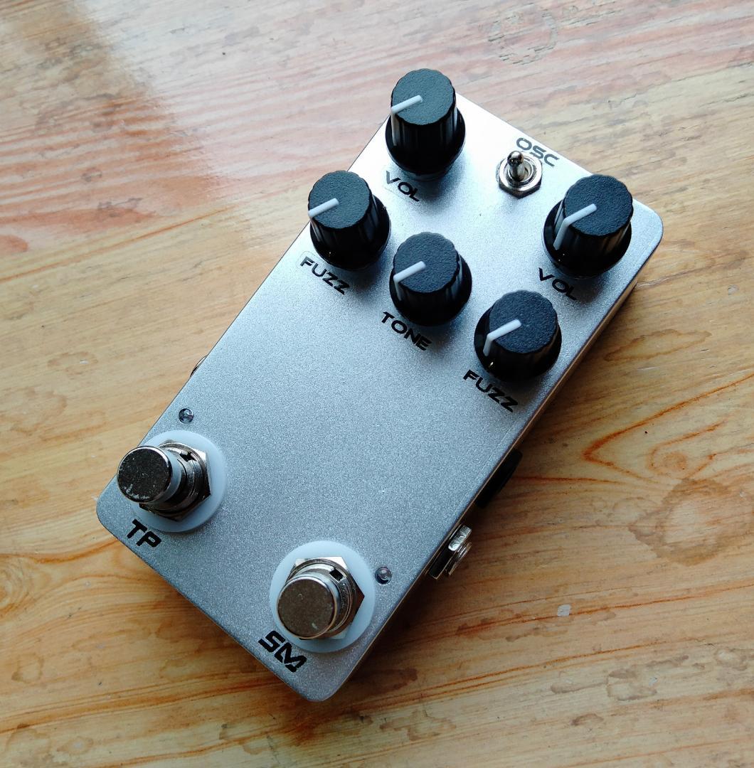 izzy　Deviever Shoe Gazer　クローン　ハンドメイド