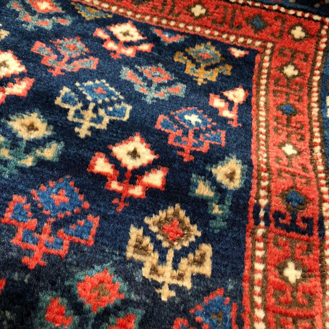 セミアンティーク絨毯 クルド系 植物柄の袋表 手織り トライバルラグ