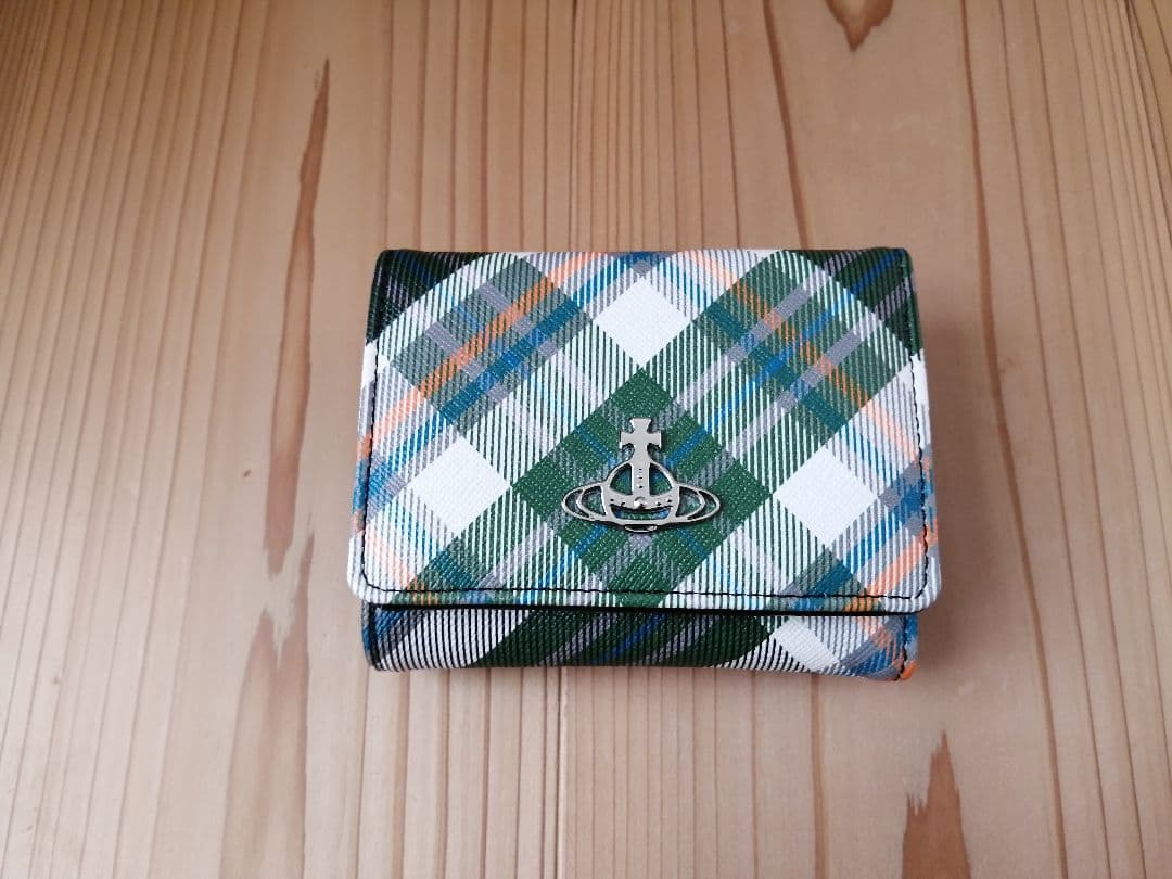 ヴィヴィアンウエストウッド　折り財布