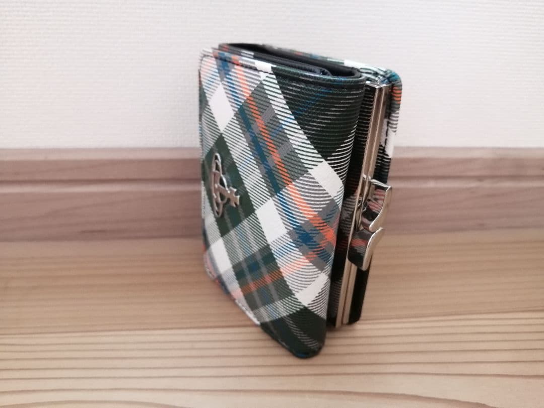 ヴィヴィアンウエストウッド　折り財布