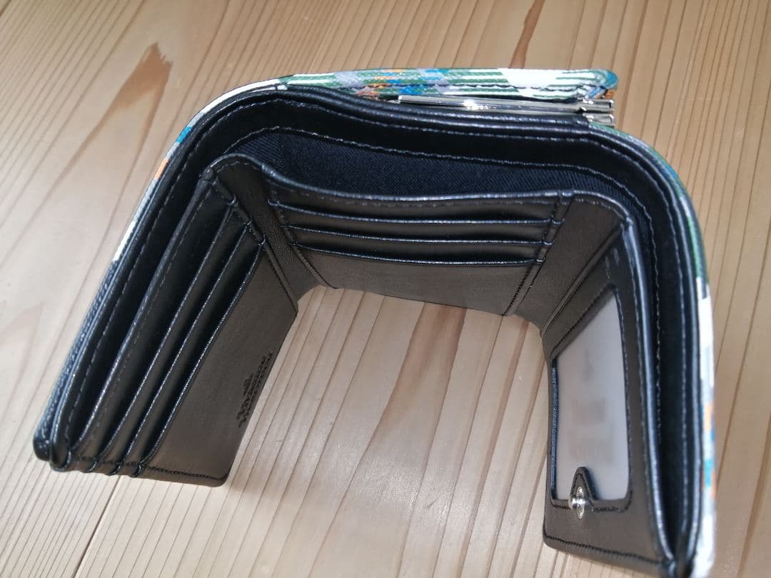 ヴィヴィアンウエストウッド　折り財布