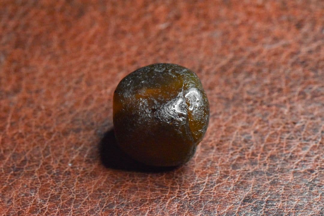 アンティーク ヒマラヤ出土角型天珠