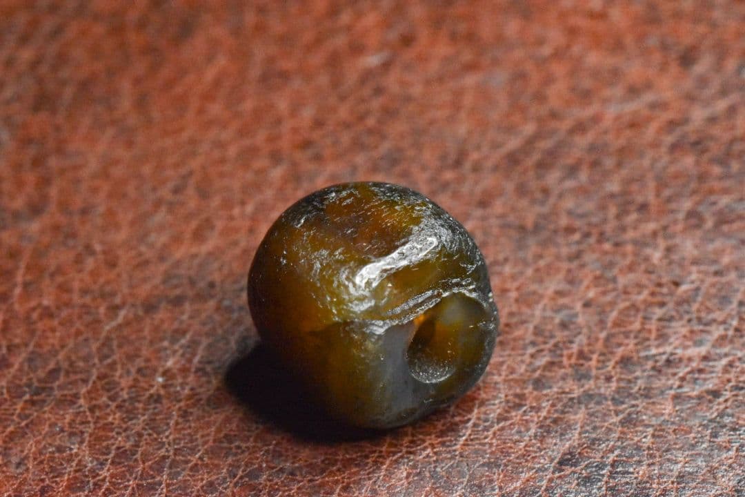 アンティーク ヒマラヤ出土角型天珠