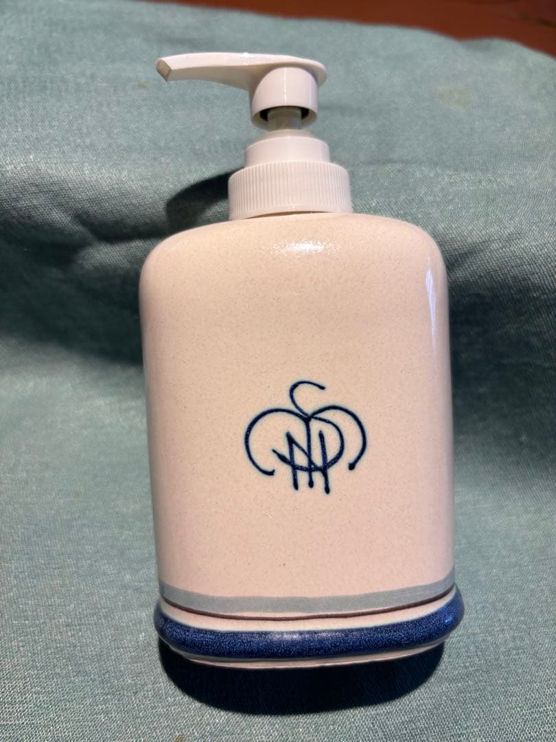 サンタマリアノヴェッラ　陶器製ソープディスペンサーボトル