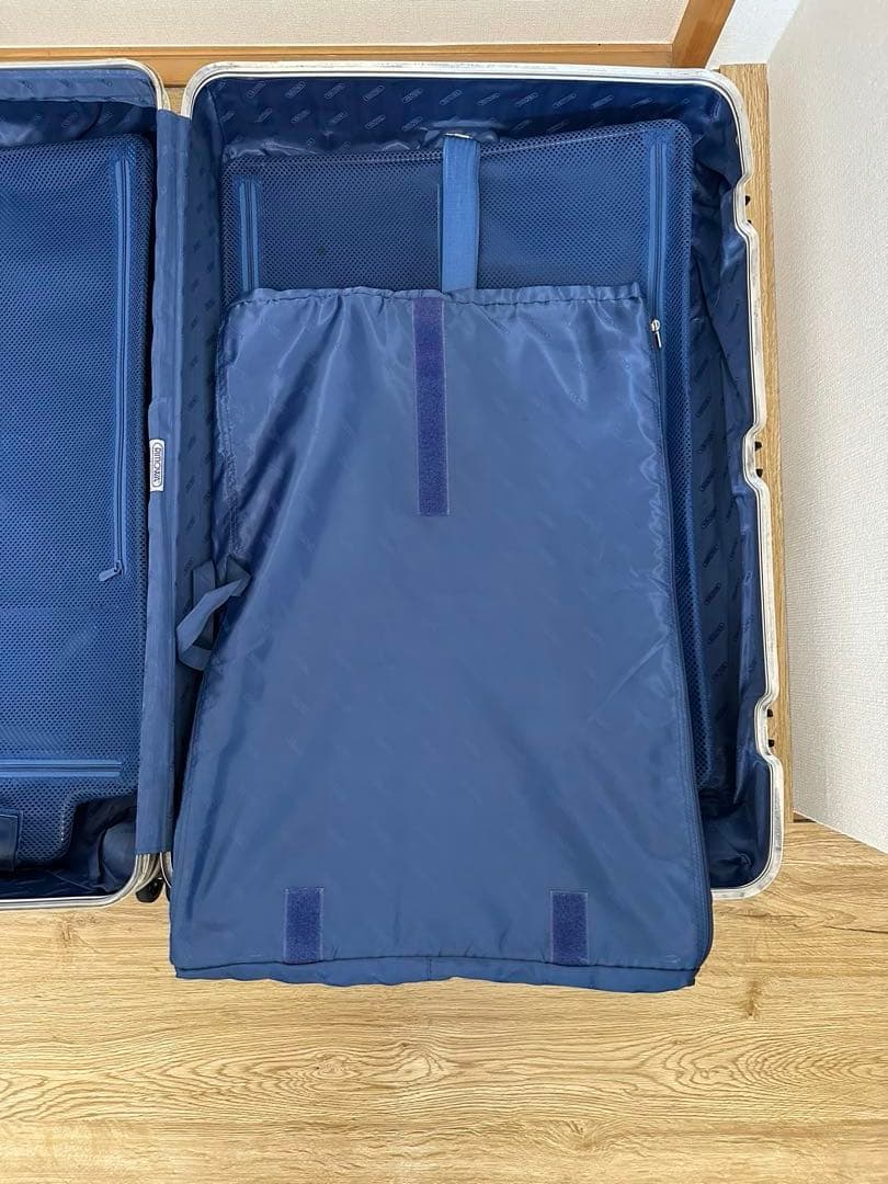 リモワ　トパーズ　104L かなり使い込んでます！