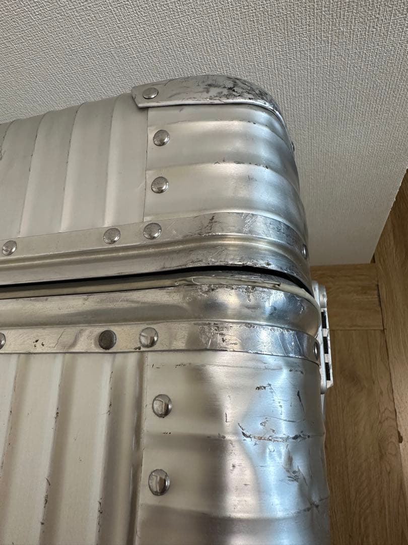 リモワ　トパーズ　104L かなり使い込んでます！