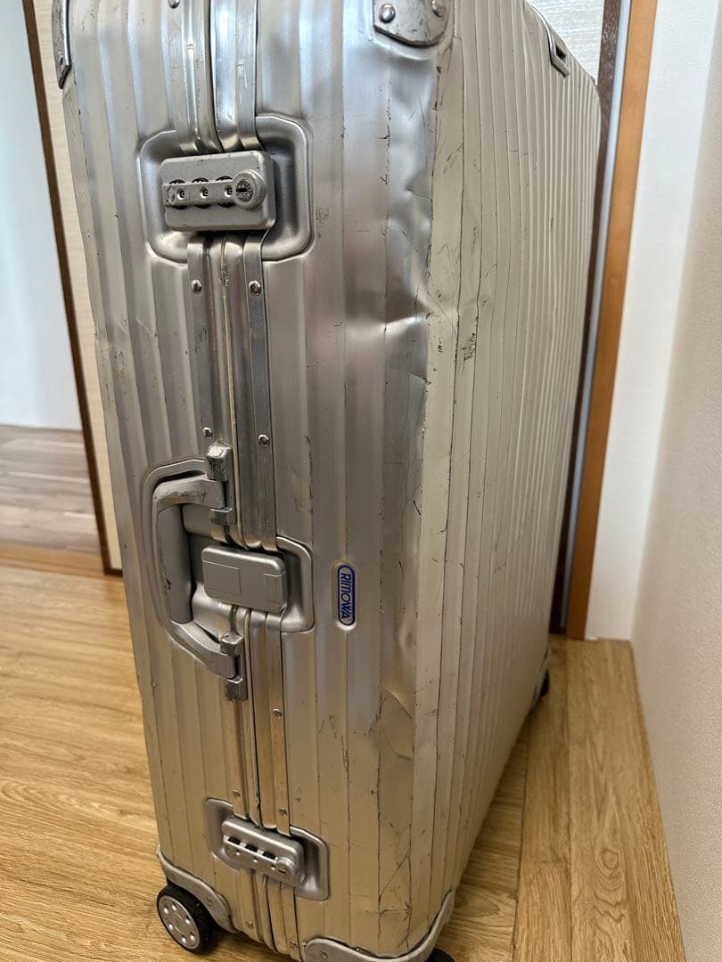 リモワ　トパーズ　104L かなり使い込んでます！