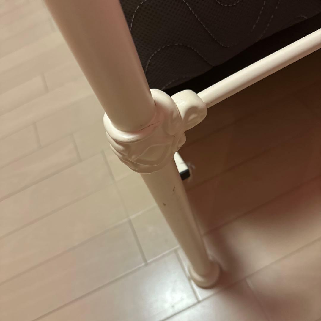 12月6日までお値下げ中　ローラアシュレイ　シングル　ベッドフレーム