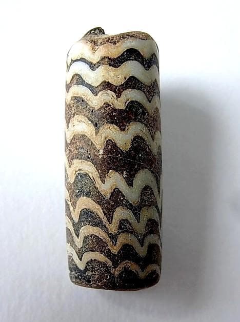 ★C0401★古代 (17) ガラスビーズ とんぼ玉 難あり イスラム 大粒管