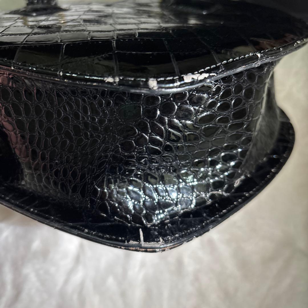 ヴィヴィアンウエストウッド　ハート型エナメルハンドバッグ