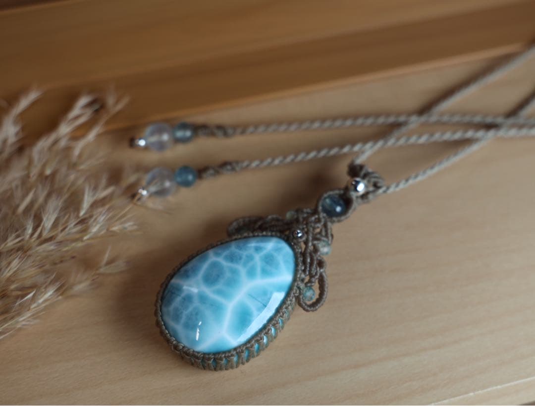 ラリマー　マクラメ　ネックレス