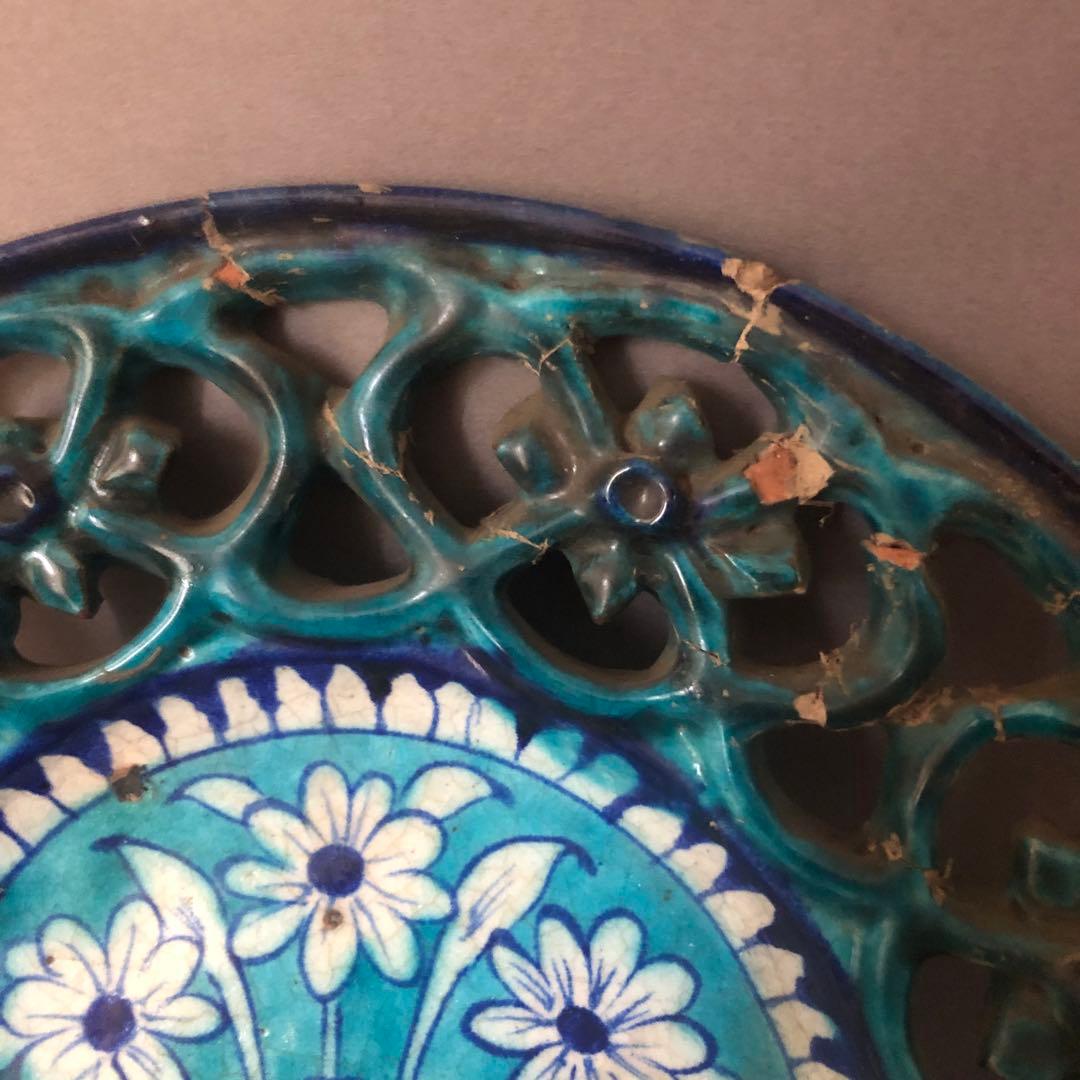ペルシャ陶器　骨董　青瓷窯　花草文様　飾皿　イスラエル陶器　古美術