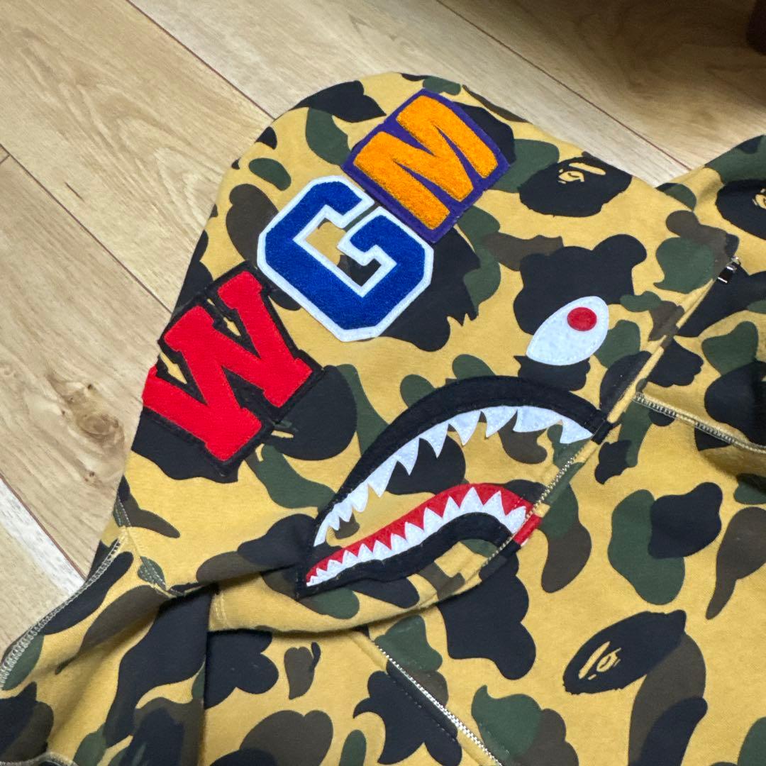 A bathing ape シャークパーカー