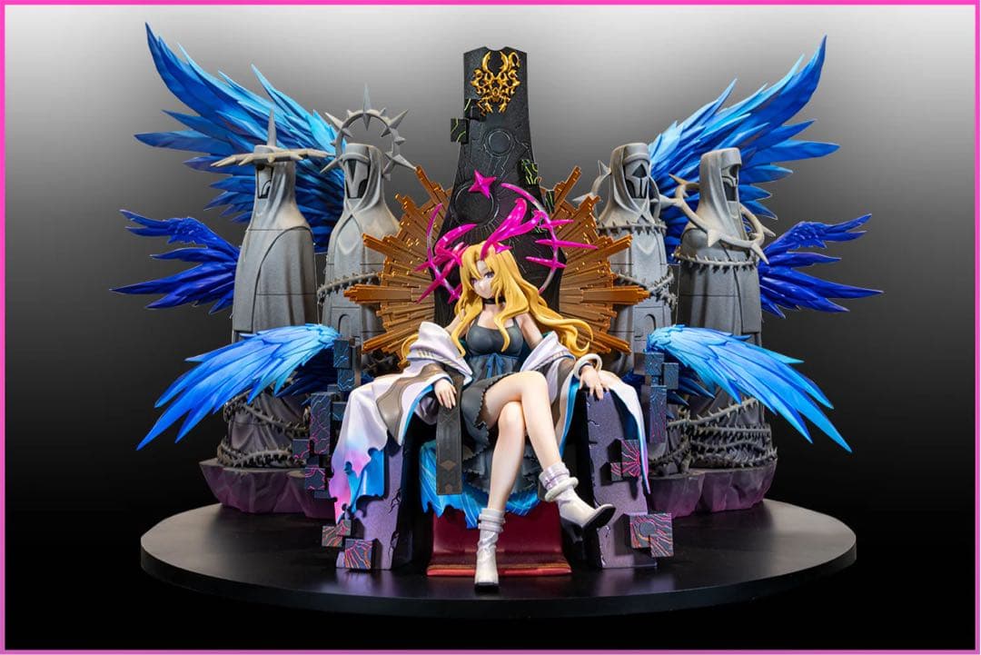 【新品未開封】　モンスト　ルシファー フィギュア　ハイクオリティ