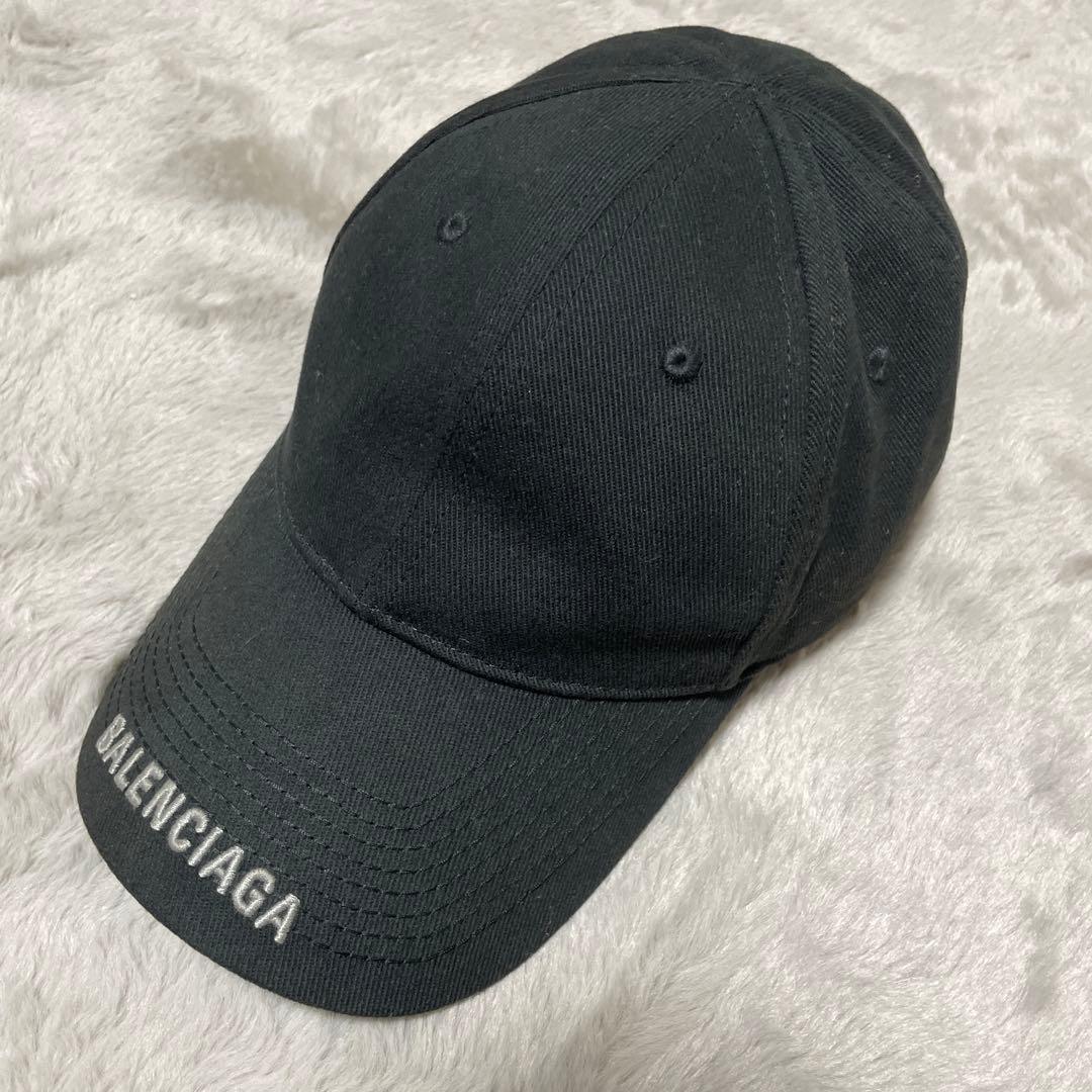 BALENCIAGA ブラック　キャップ