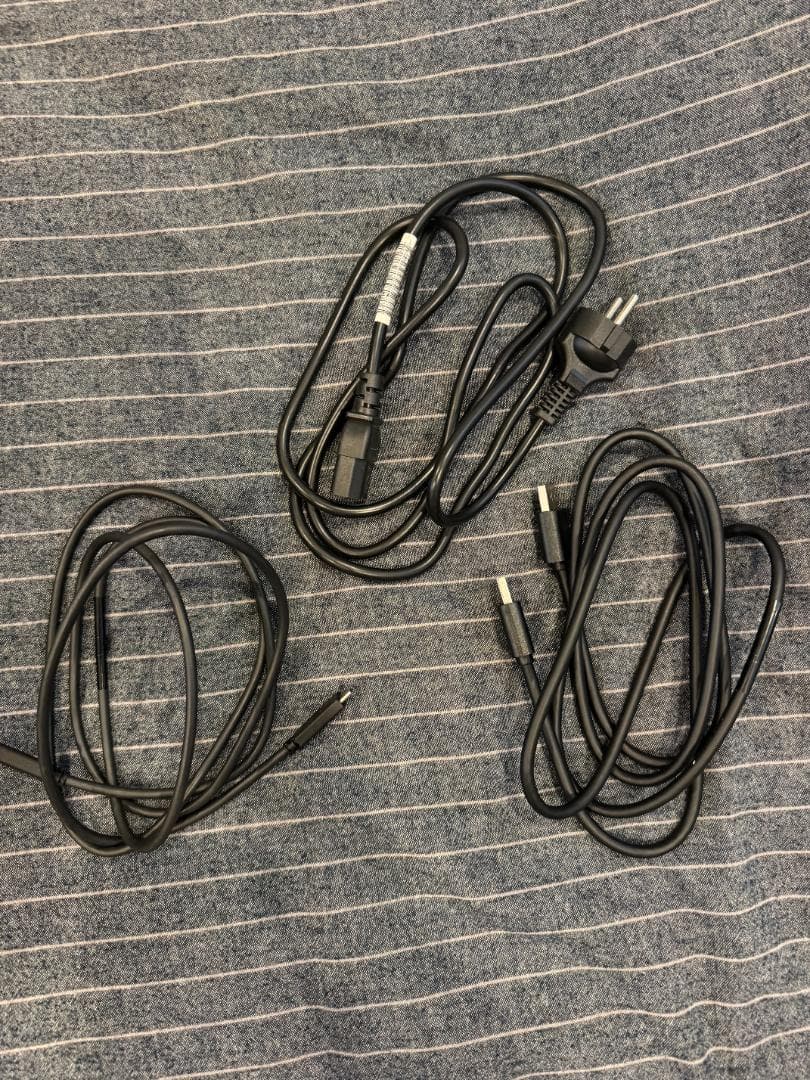 新品・未使用 Dell U2520D モニター 本体