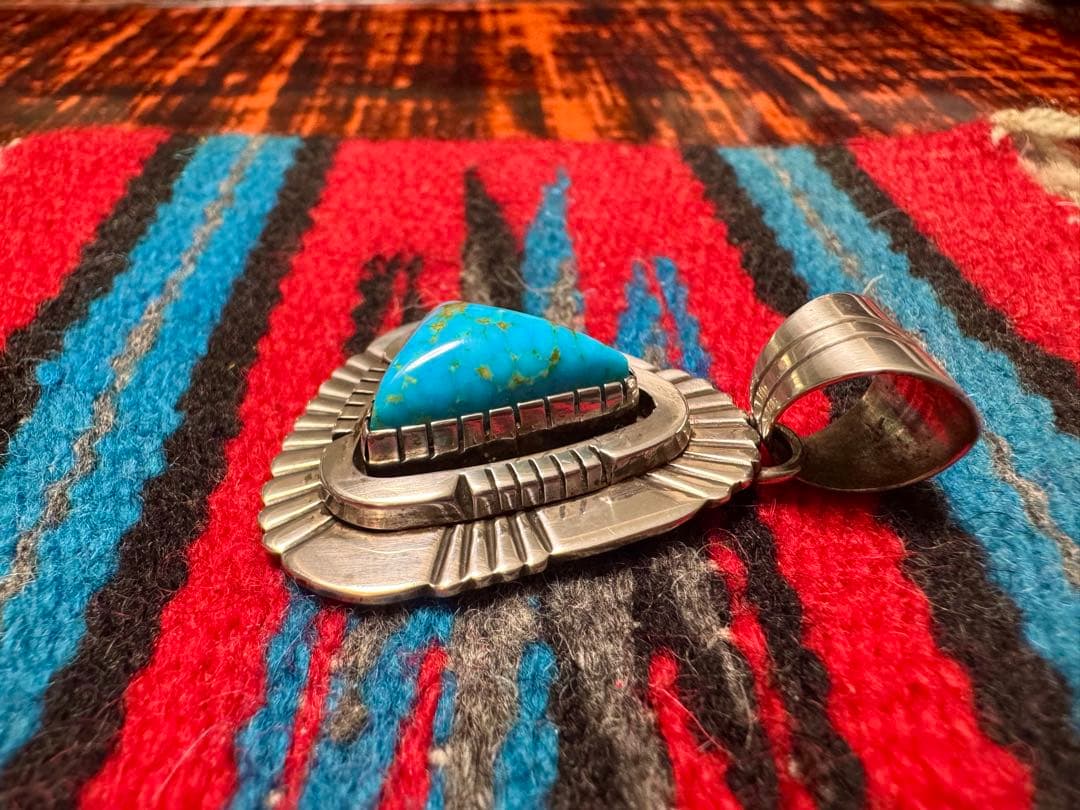 最終 デルバートバンデバー ペンダントトップ ブルージェムターコイズ ナバホ族