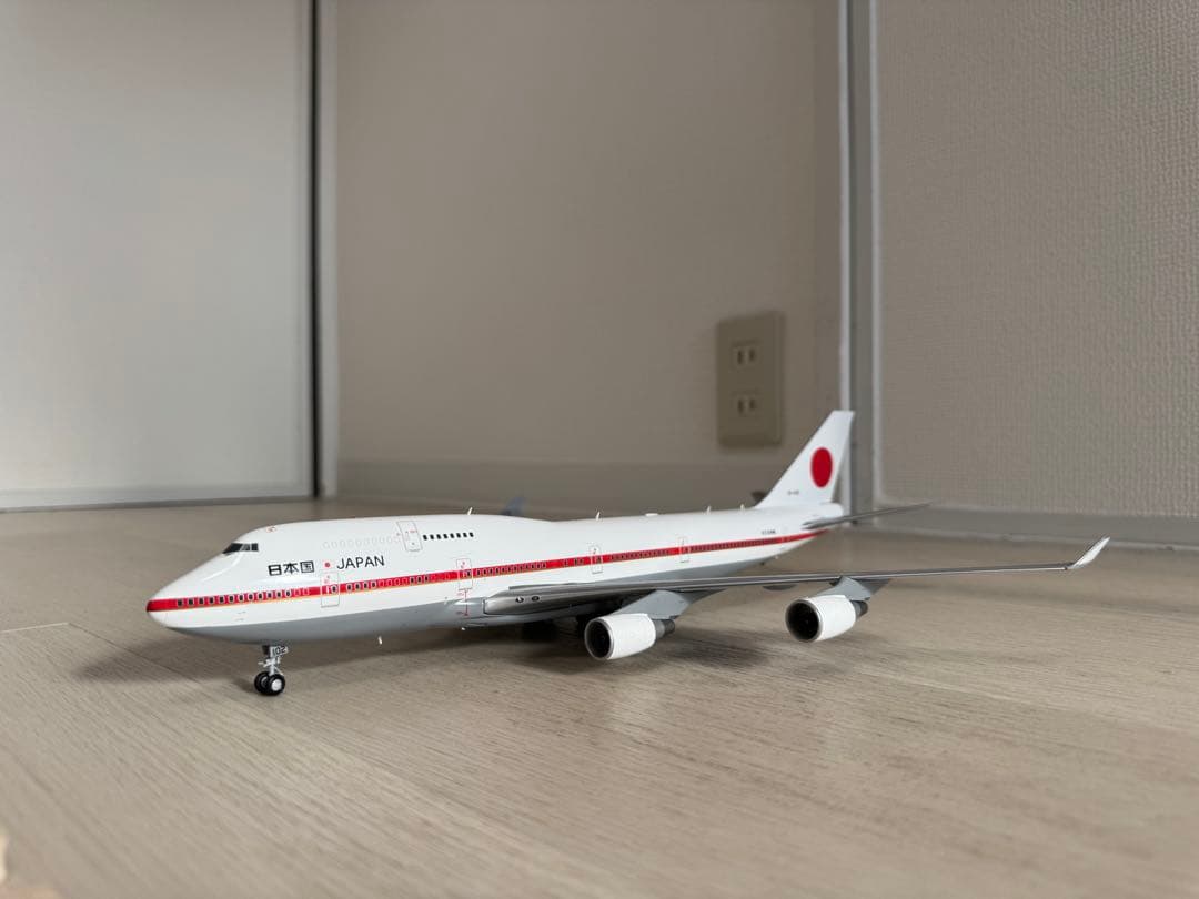 ボーイング747-400政府専用機 1/200スケール