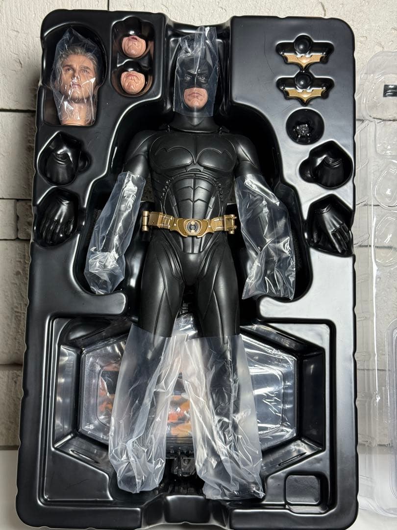 ムービー・マスターピース　バットマン ビギンズ １／６バットマン（２.０版）