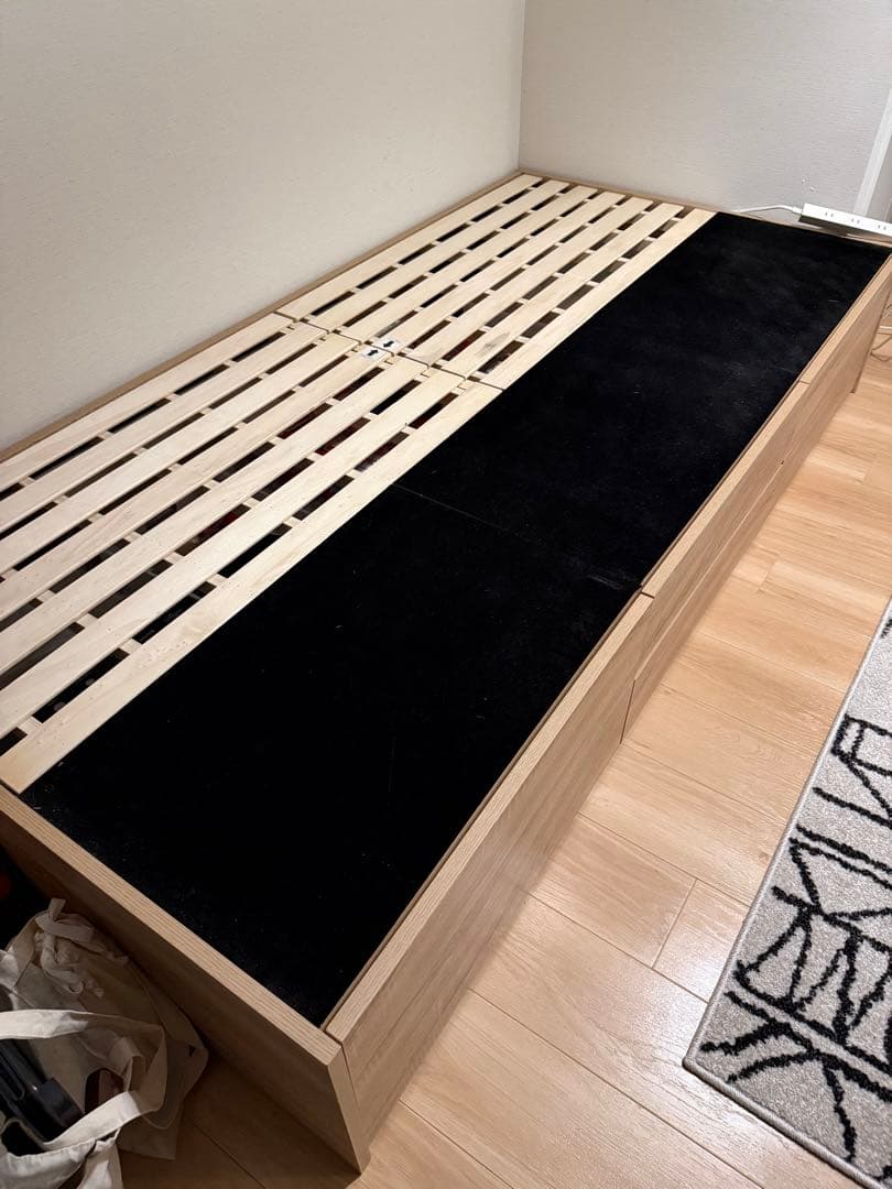 ひか⭐︎美品ニトリベッド シングルヘッドレスチェストベッドフレーム