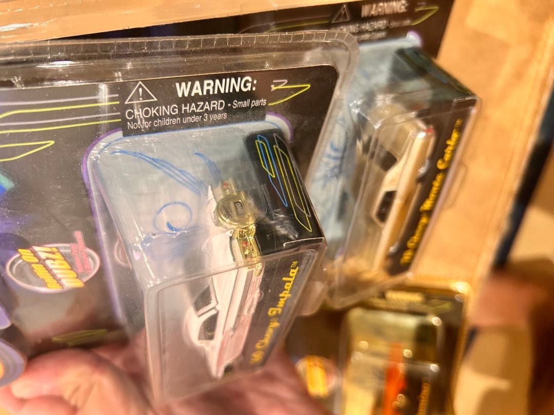 jada toys street low ローライダー　ミニカー　1/64