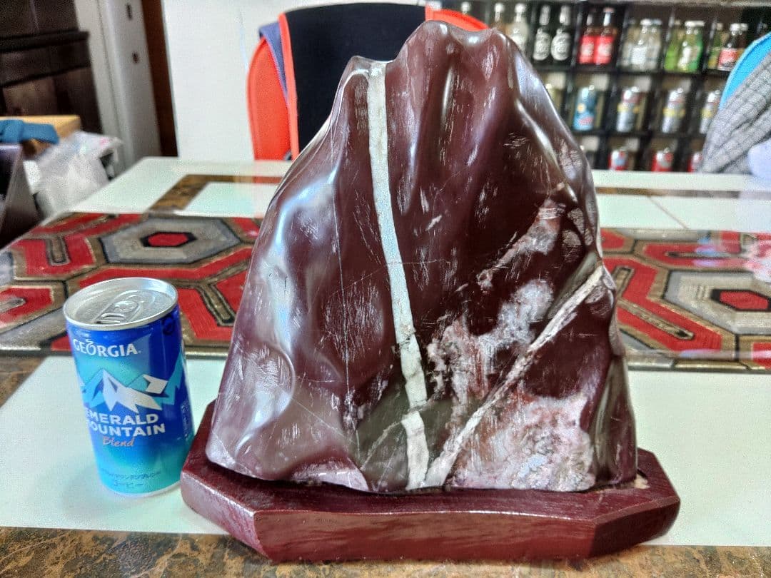 赤玉石　赤石　ビクトリーストーン　V字石　岩石　鑑賞石　かわいいレッドストーン