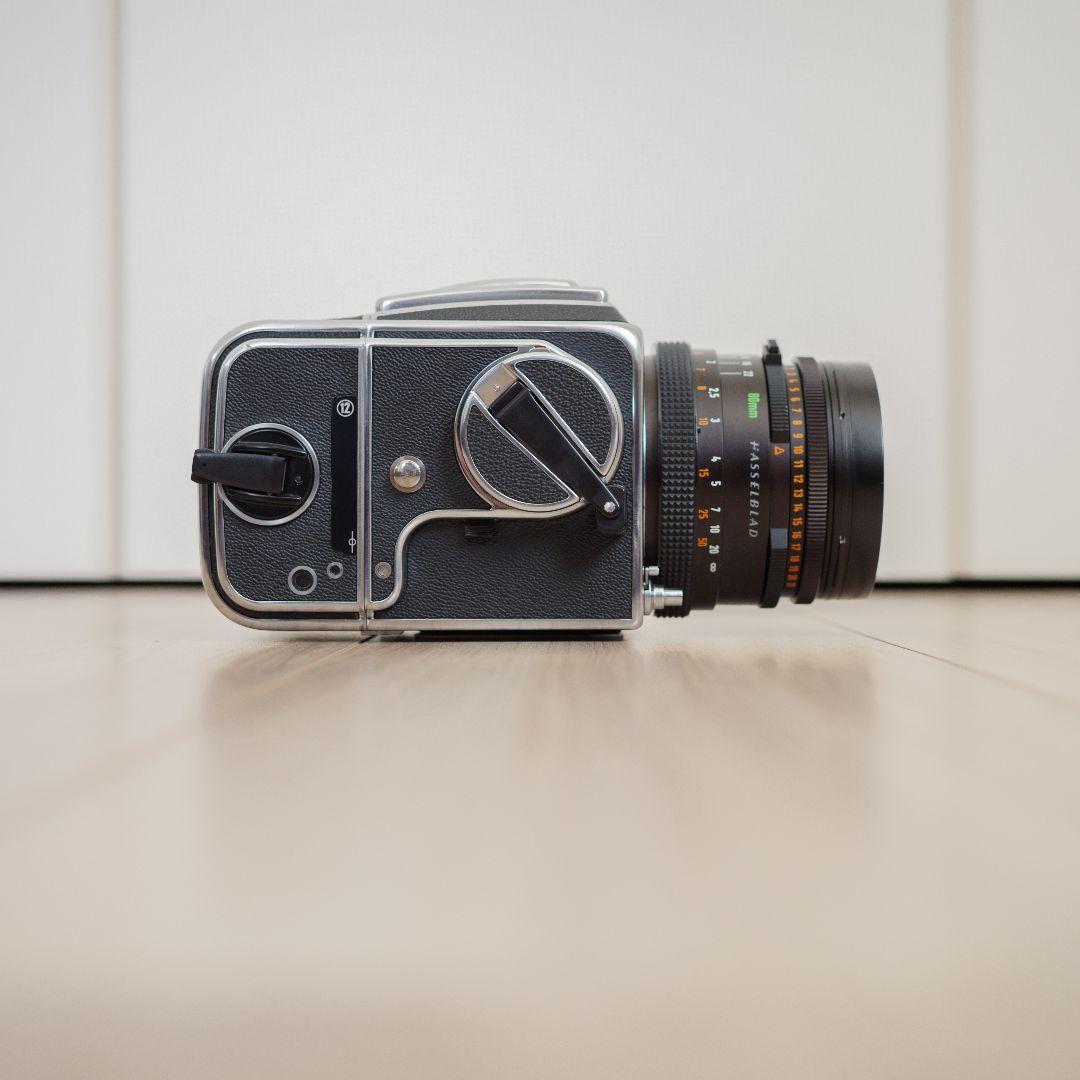 フィルムカメラ 500C/M + Planar T* CF 80mm F2.8
