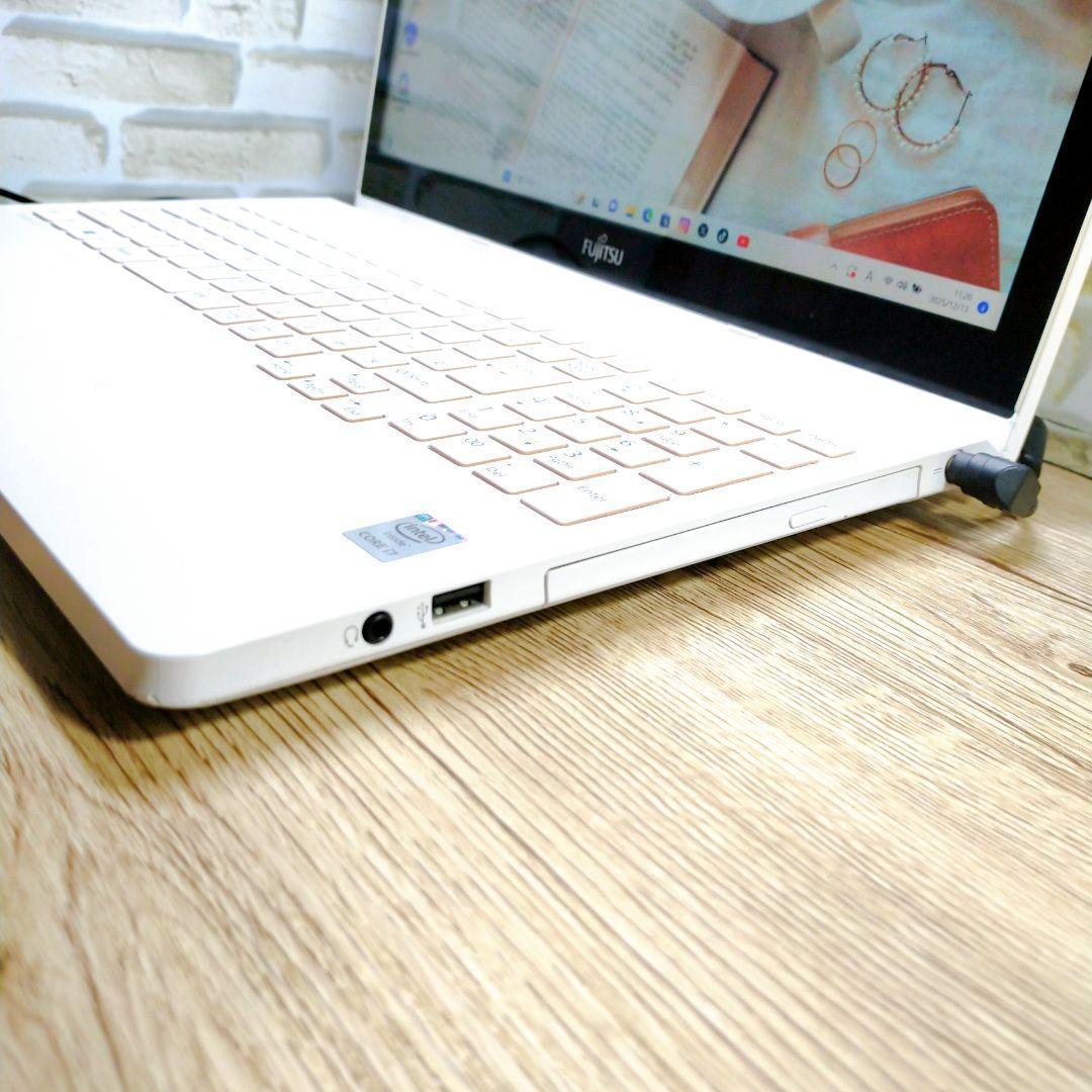 限定1台✨美品✨️タッチパネル♥高速SSD ノートパソコン♪サクサク動作で快適