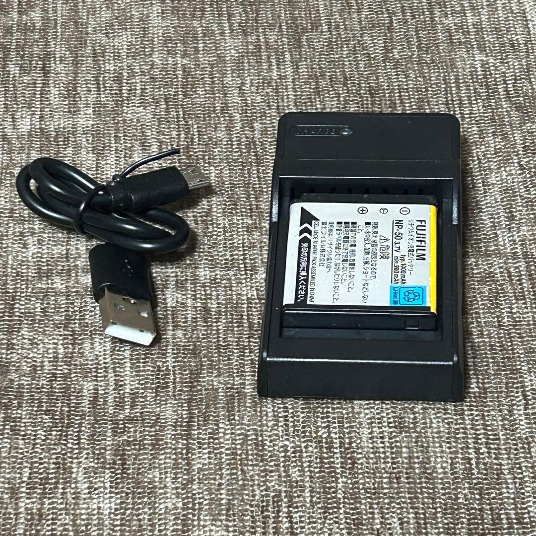 動作品　FUJIFILM FinePix XP200 ブルー コンデジ　防水防塵