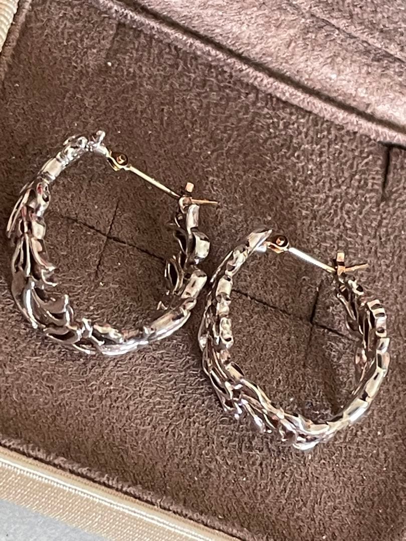 agete K10 本体SV 透かしピアス 完売品