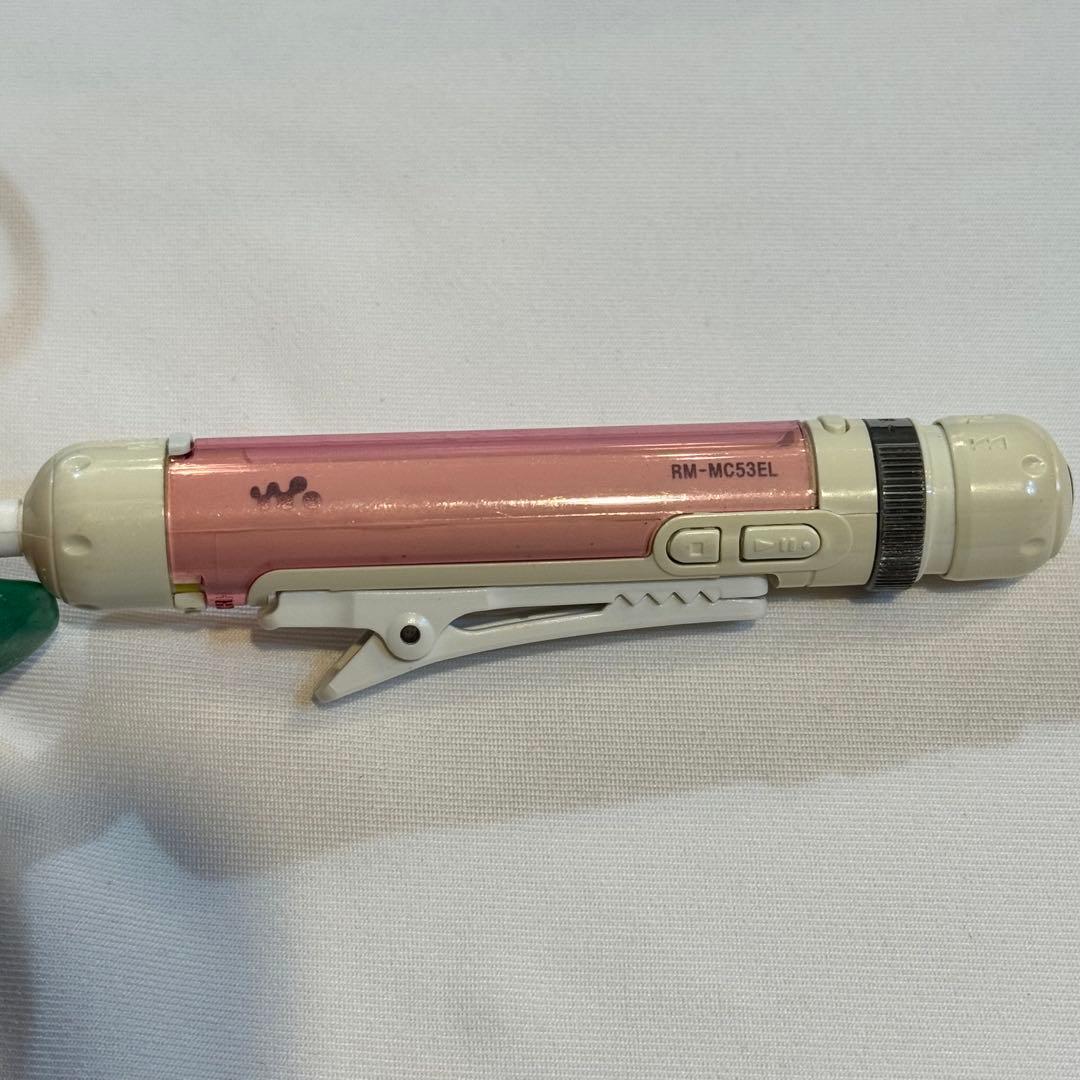 513＊希少　Sony　ウォークマン　D-NE730　MP3　ATRAC形式