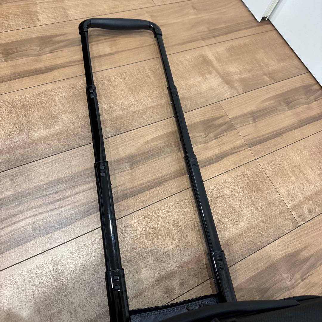 TUMI　AlPHAII　4ウィールドコンパクトブリーフ　機内持込サイズ　黒色