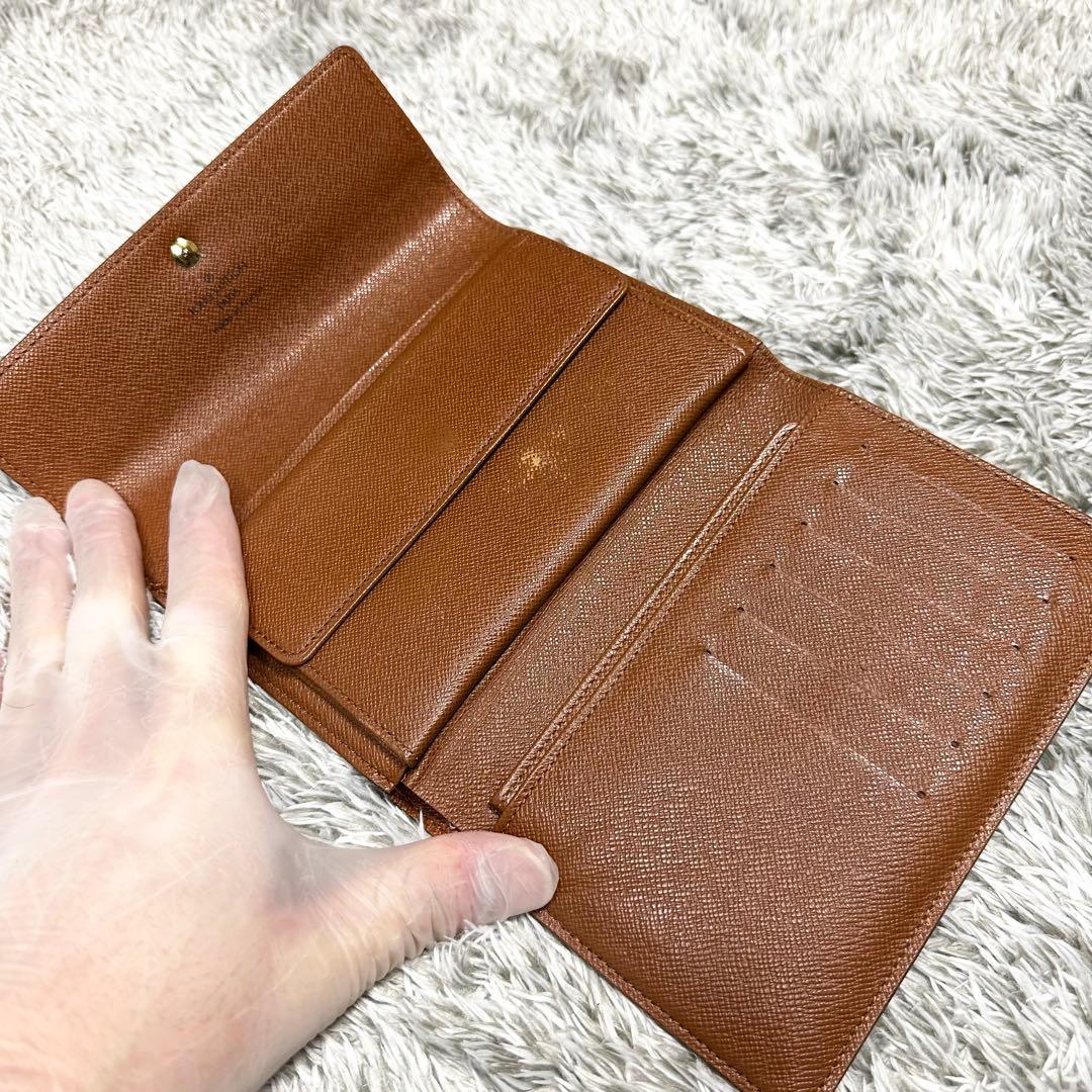 LOUIS VUITTON モノグラム ポルトトレゾール　エテュイパピエ 財布