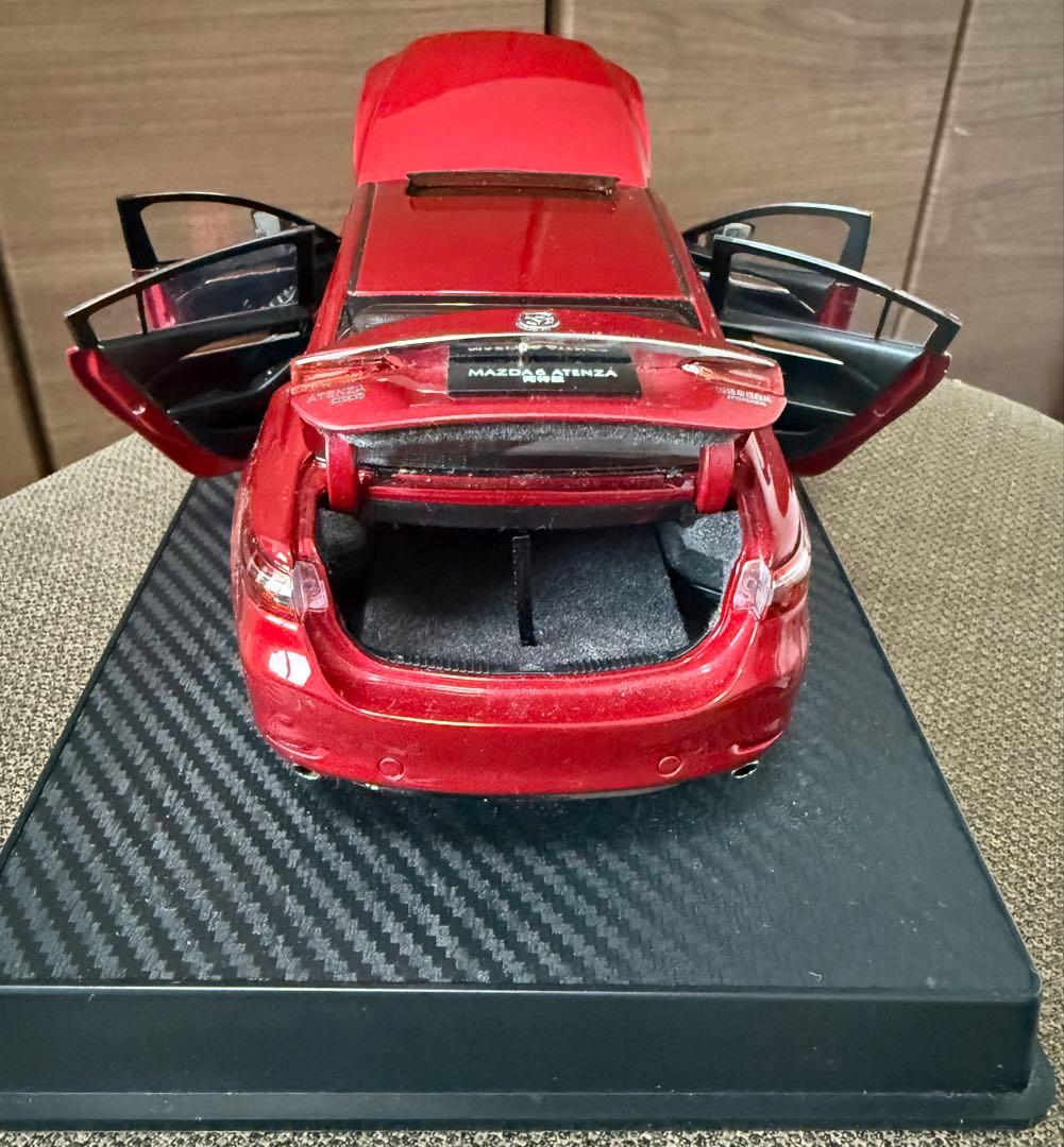 Mazda 6 Atenza 1/18 ミニカー レッド