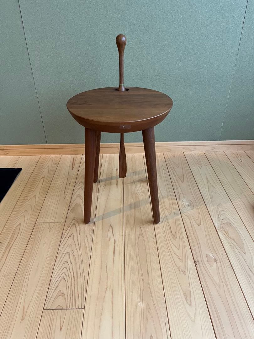 日進木工製！ 靴べらスツール