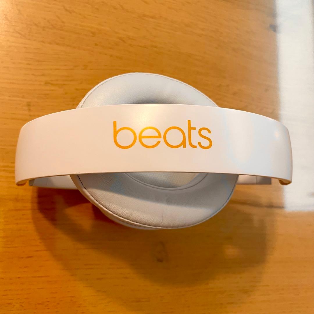 美品！ Beats Studio 3ワイヤレス ヘッドホン ホワイト　ゴールド