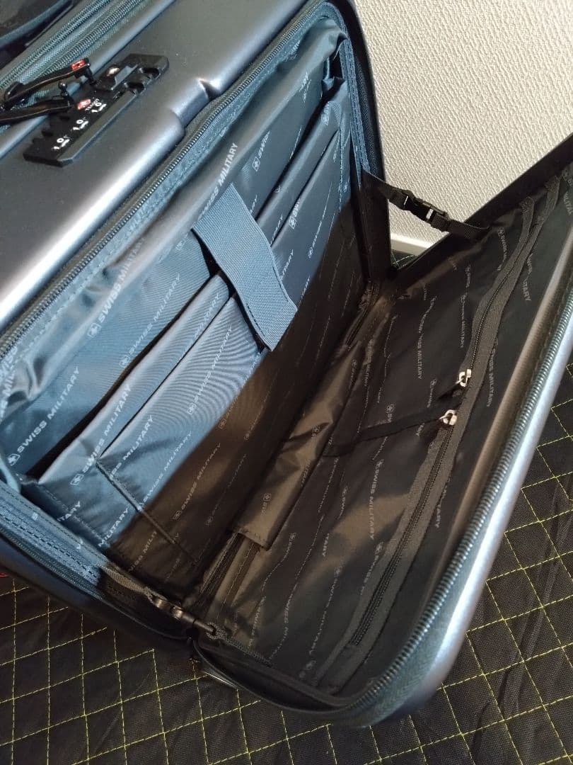 スイスミリタリー SM-C318 18in スーツケース 37L（拡張時42L）