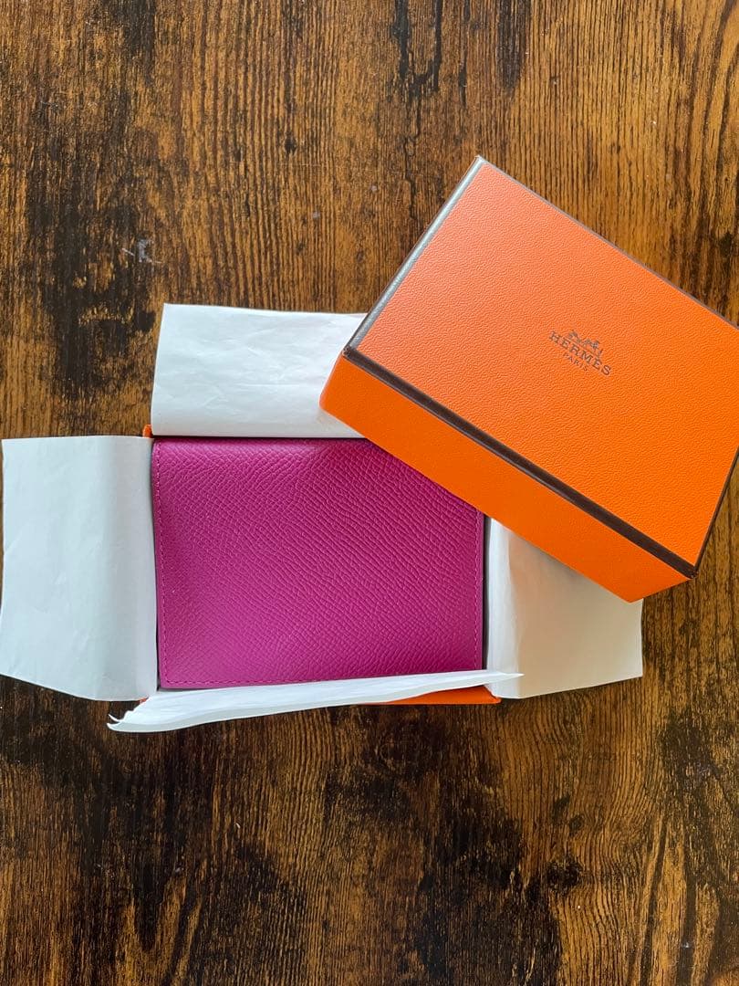 サ*ヤ様 エルメスHERMES ピンクレザー　アジェンダ手帳カバー箱付