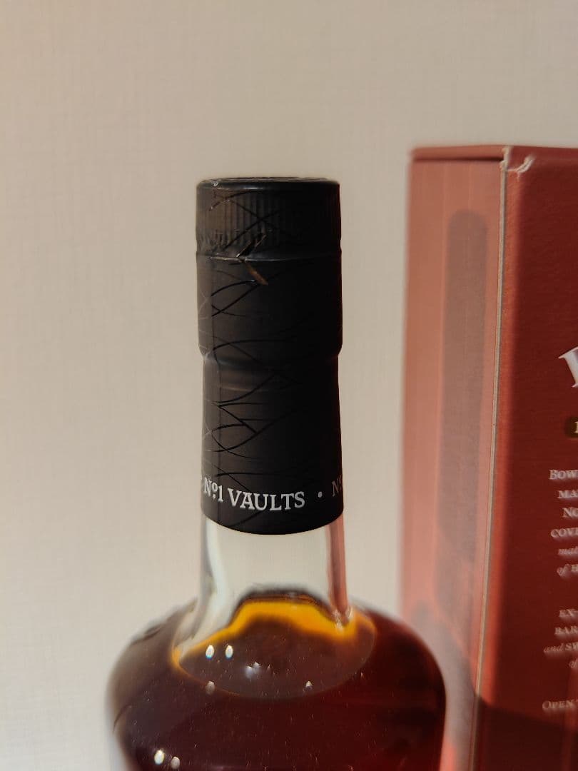 未開栓 BOWMORE ボウモア 19年 48.9度 700ml