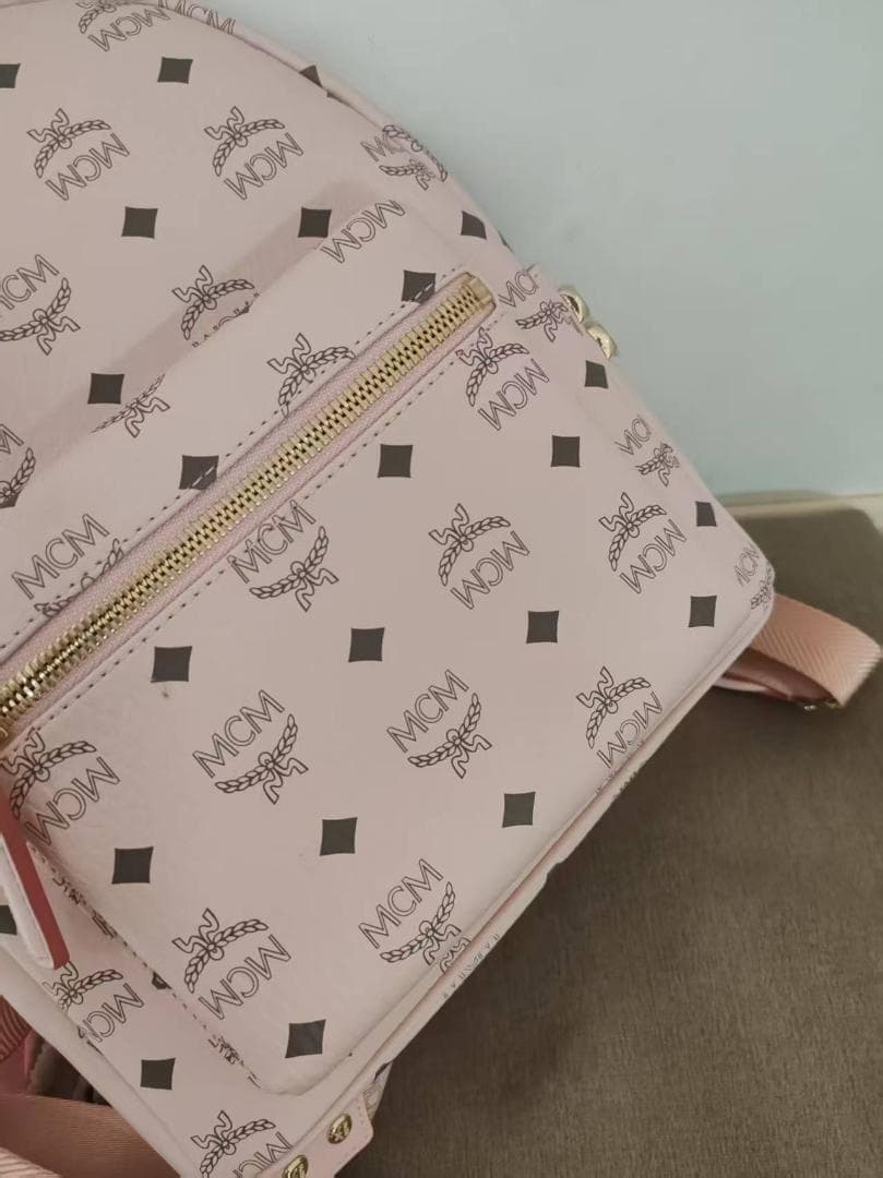 ピンク ロゴリュック