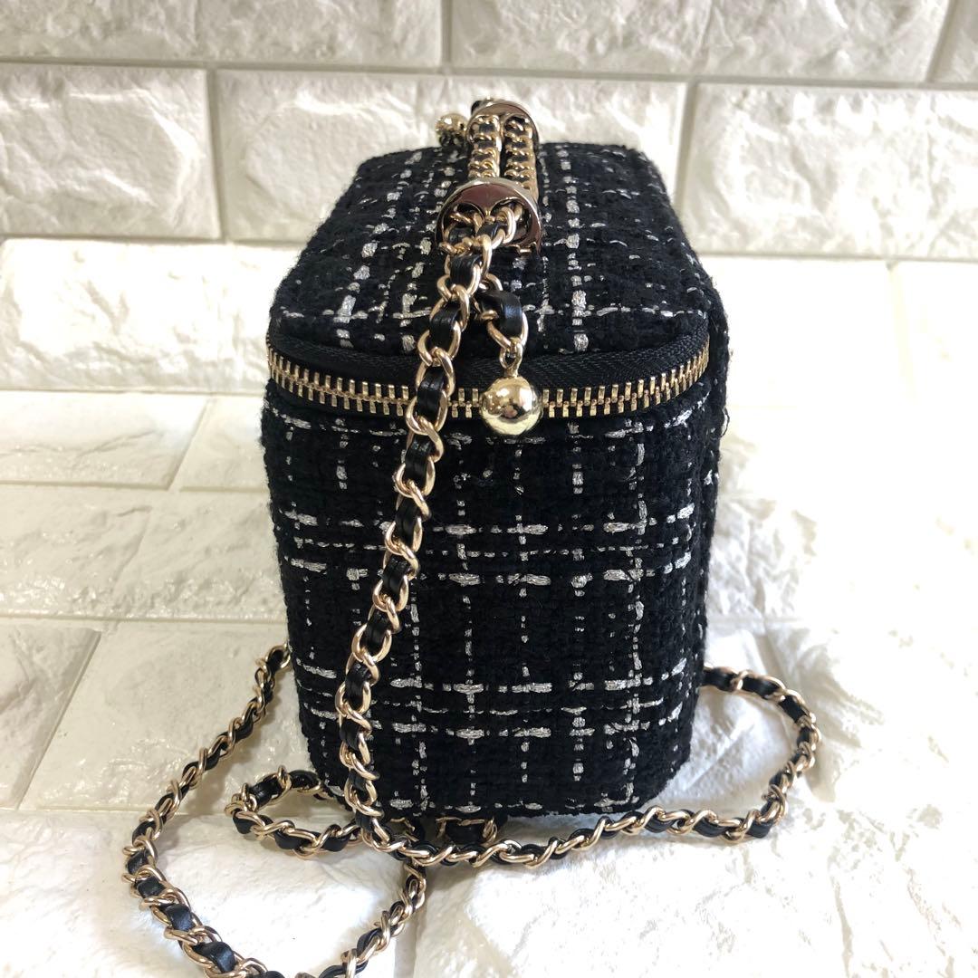 シャネル Chanel VIP ギフト スーイド ショルダーバッグ