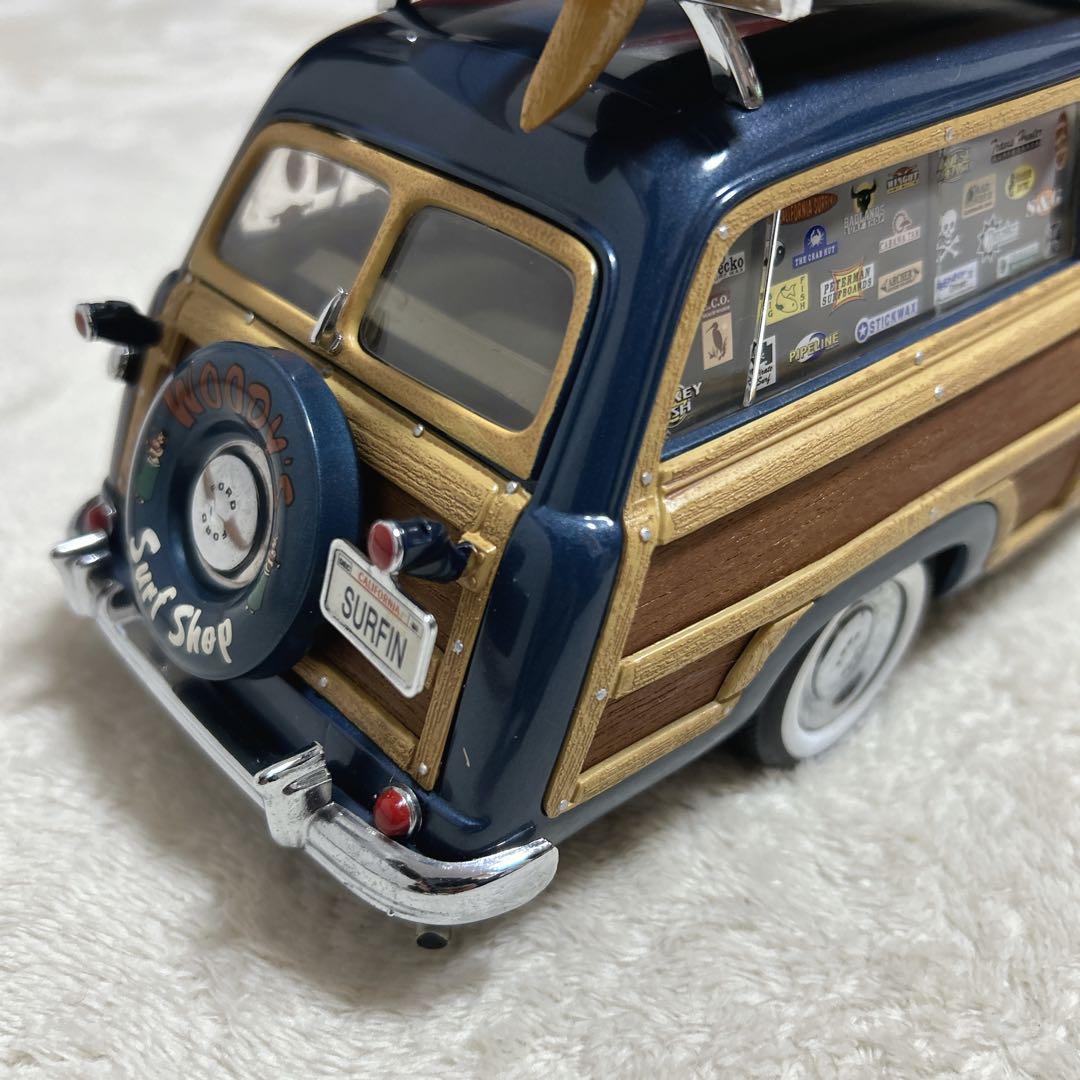 美品 フォード ウッディーワゴン 1/18 1949 モーターシティクラシクス