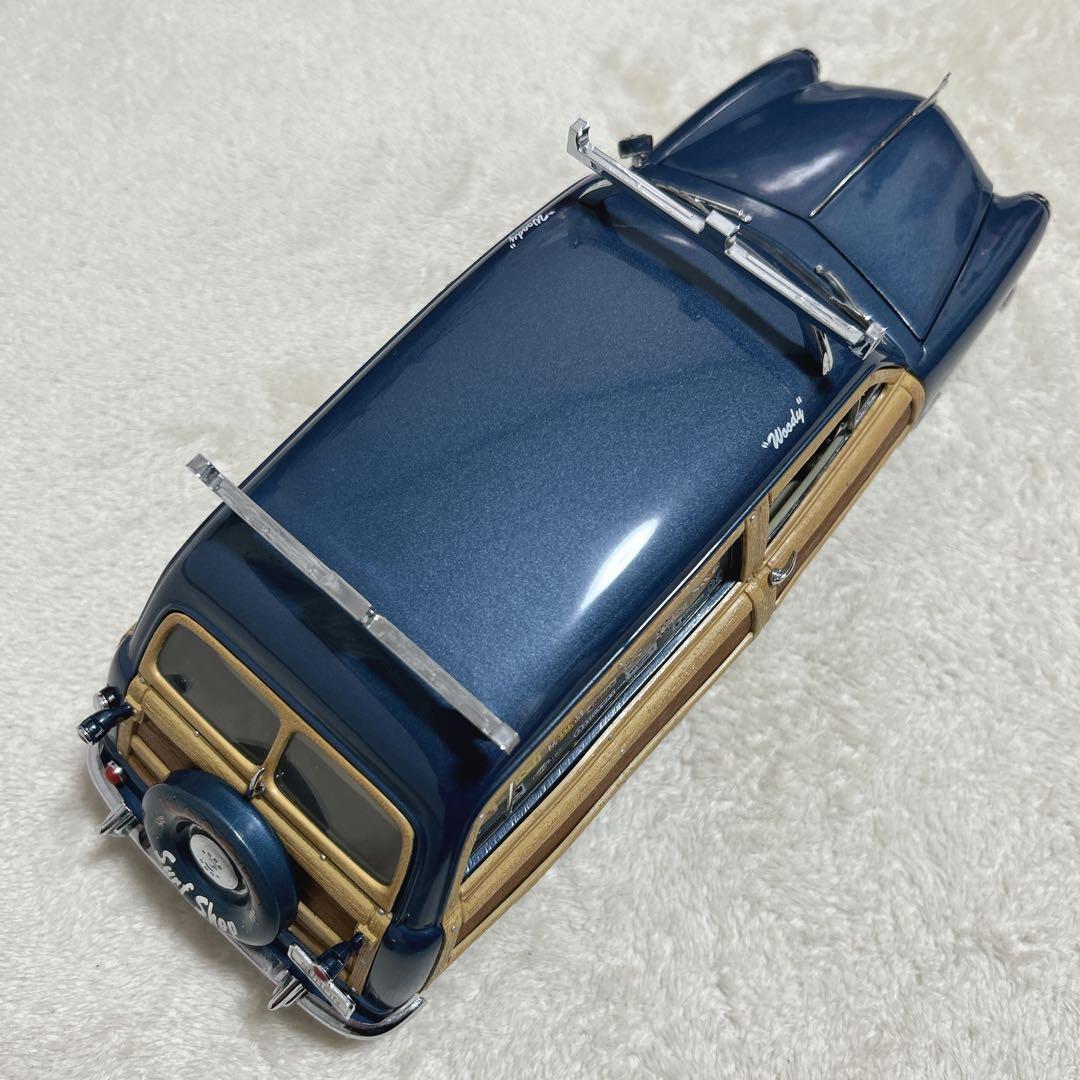 美品 フォード ウッディーワゴン 1/18 1949 モーターシティクラシクス