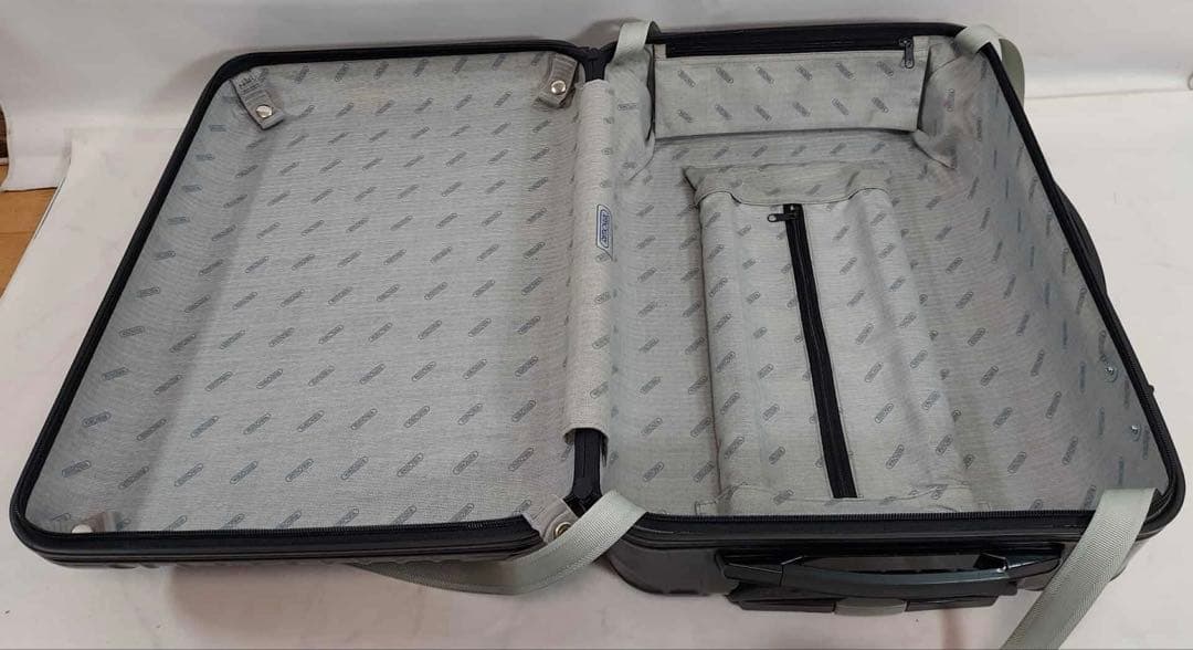 RIMOWA 32L キャリケース ブラック