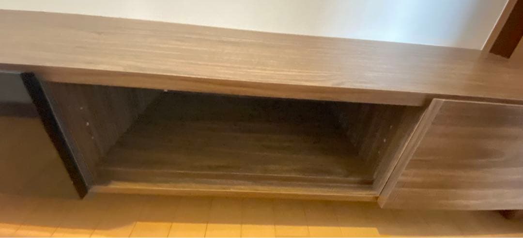 JACKALL フラットなフォルムのテレビ台　(ローボード幅148cm )