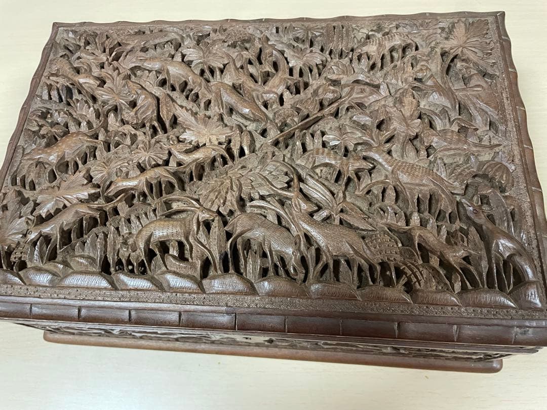 インド　アニマル　動物　カシミールヤギ　伝統工芸品　木製彫刻　ジュエルボックス