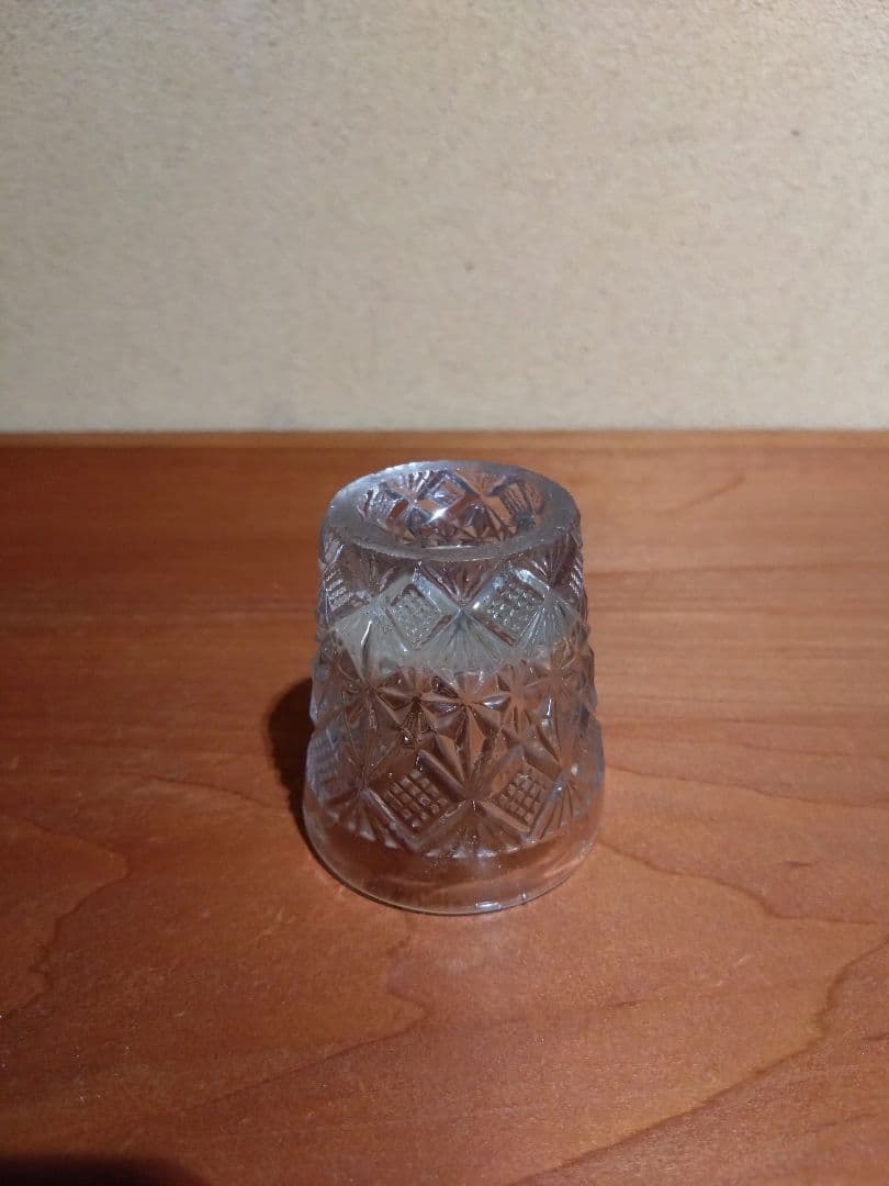 魚子紋  プレスガラス盃 （透明）